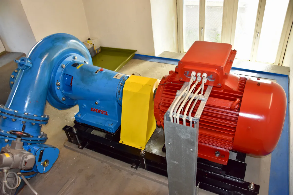 Historisch-wissenschaftliche Begehung der Stationen des Wasserwegs in Pfäffikon mit anschliessendem Werkstattbericht.